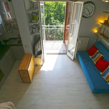 Lägenhet De Andreis Studio *